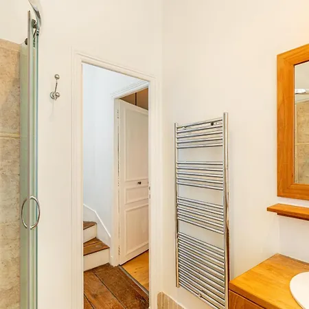 Guestready - Cozy Apt In The Heart Of * Paris
